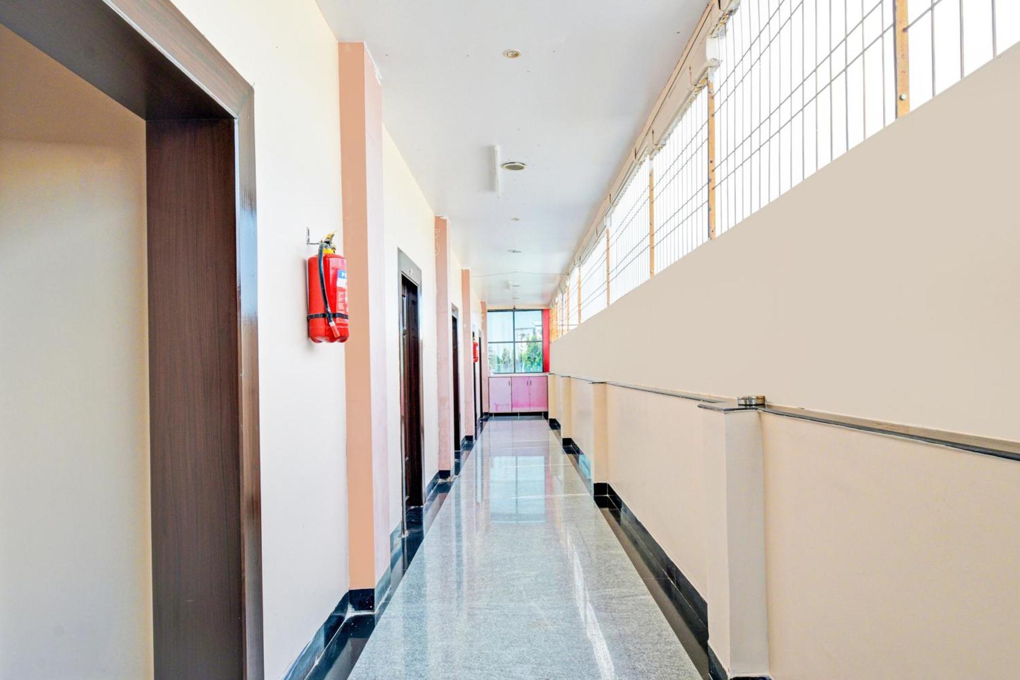 Super Hotel O Kurnool Near Kurnool Medical College Εξωτερικό φωτογραφία