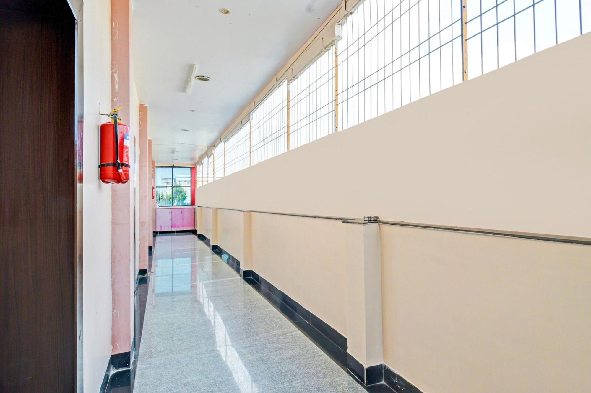 Super Hotel O Kurnool Near Kurnool Medical College Εξωτερικό φωτογραφία